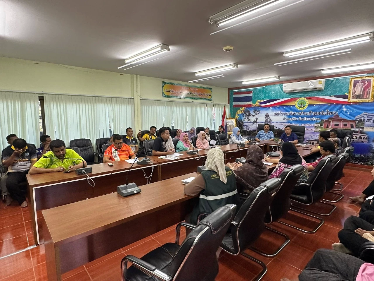 อบต.ร่มไทร จัดประชุมประจำเดือนมีนาคม 2569